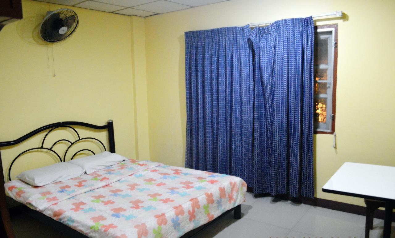 Hotel Traveller